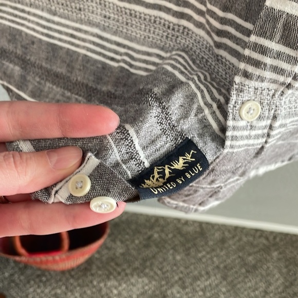 United By Blue Men’s Button Down Shirt L Organic Cotton Linen Casual Tee Stripe - Picture 4 of 9